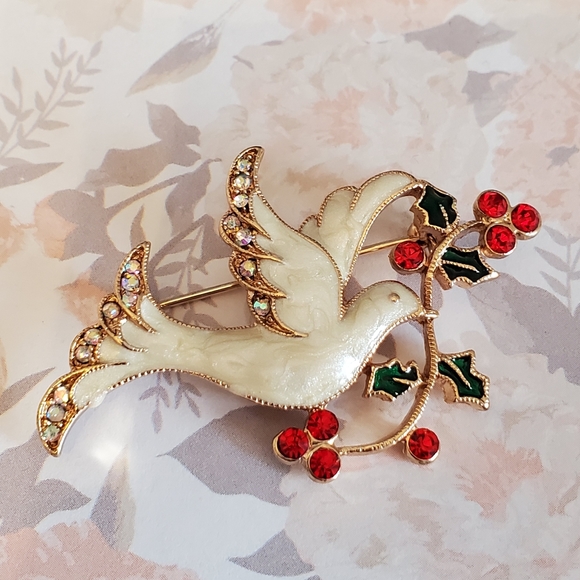unbranded Jewelry - 🌺 Christmas Dove holly enamel rhinestone brooch